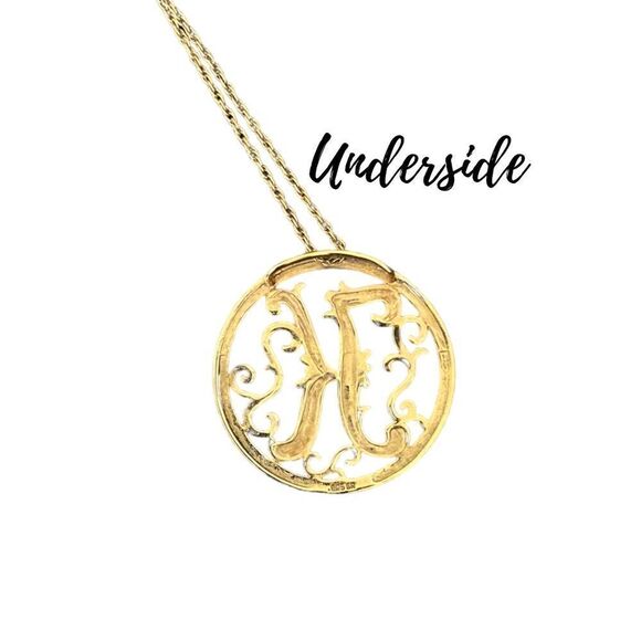 Monogram K Script Initial Circle Pendant Necklace Gold Tone Costume Jewelry OS - Picture 3 of 3